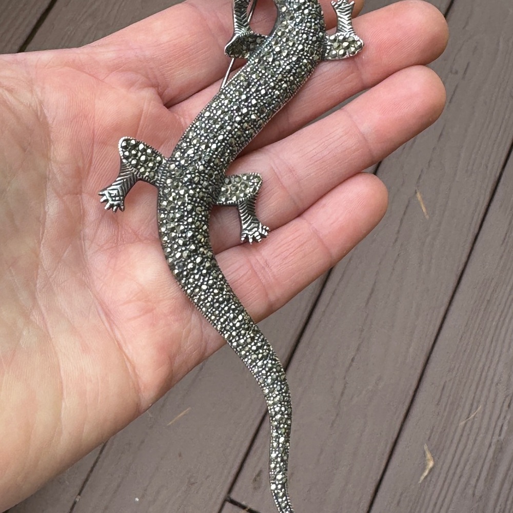 5.5” Silver Lizard Brooch with Marcacites - Picture 3 of 15
